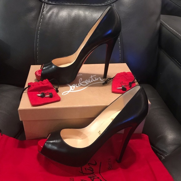 Authentic Christian Louboutin very Prive pumps. - Picture 1 of 6